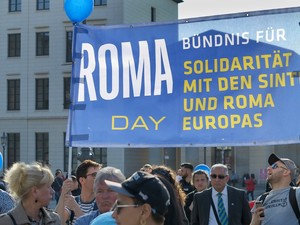Romaday-Parade 2019 © Stiftung Denkmal, Foto: RomaTrial_Nihad Nino Pušija